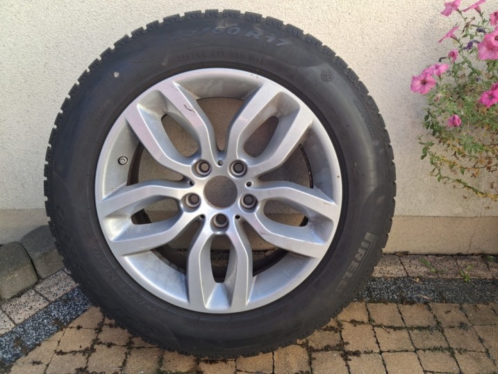 Sprzedam 4 alufelgi z zimowymi oponami do BMW 17 cali