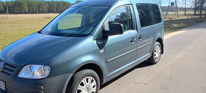Sprzedam VW Caddy 1.6 MPI benzyna