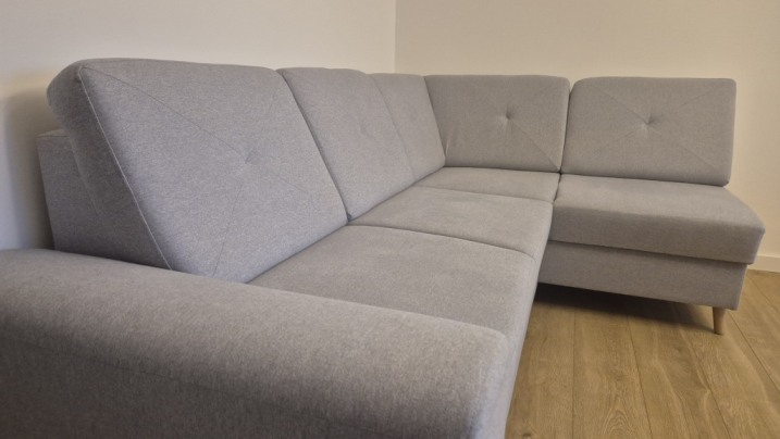 Stylowy narożnik prawy z funkcją spania