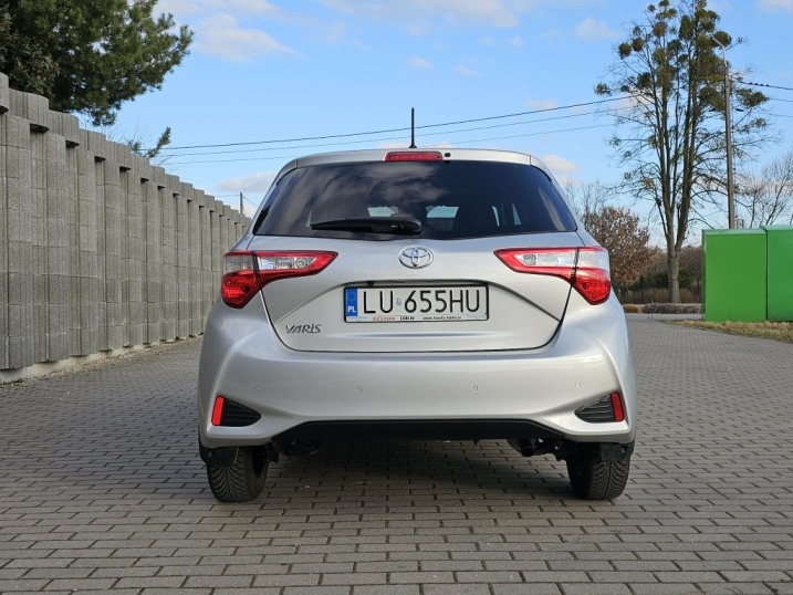 Sprzedam Yaris III 1.5 Benzyna Mały Przebieg Salon Polska