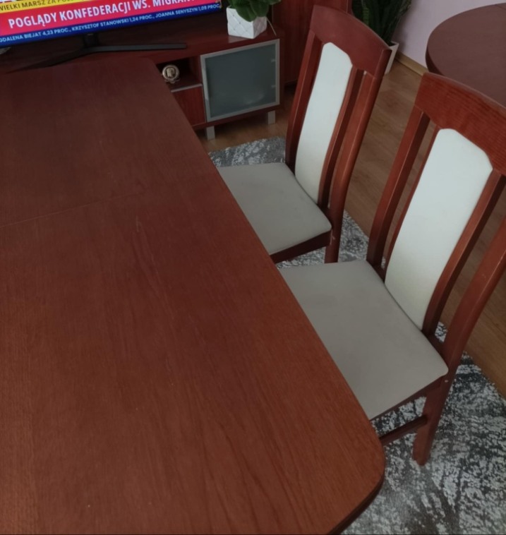 Sprzedam stół +4 krzesla