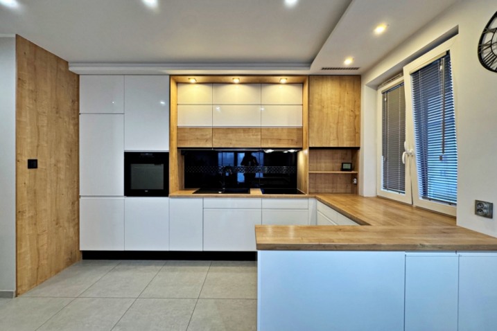 4- pokojowe mieszkanie przy ul. Rogalewicz w Ostrołęce