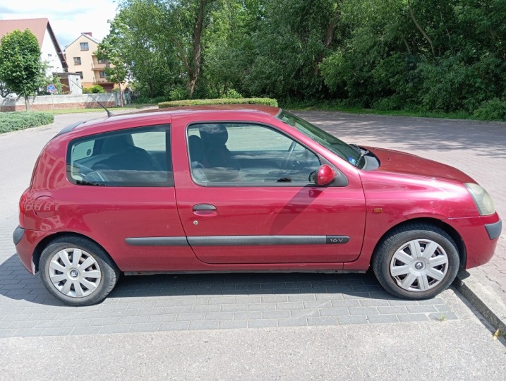 Renault Clio 1.2 16V (benzyna) 2001r.