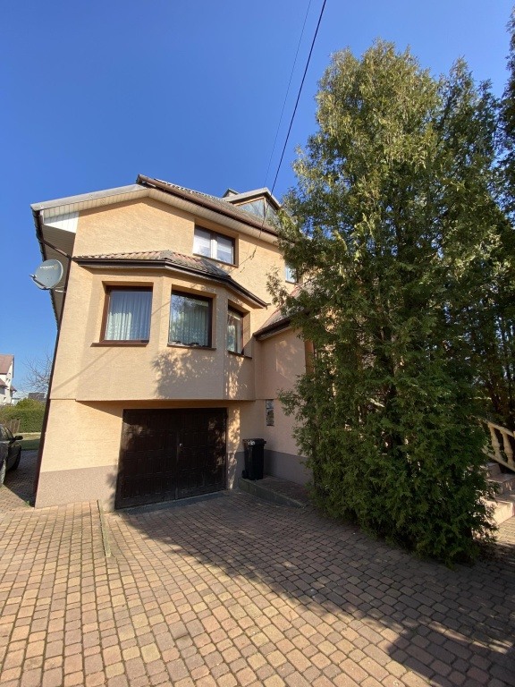 Przestronny dom w spokojnej okolicy-Ostrołęka osiedle Stacja