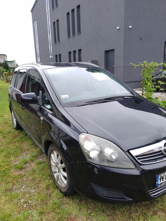 Opel Zafira gaz benzyna 2010 przebieg 120tys