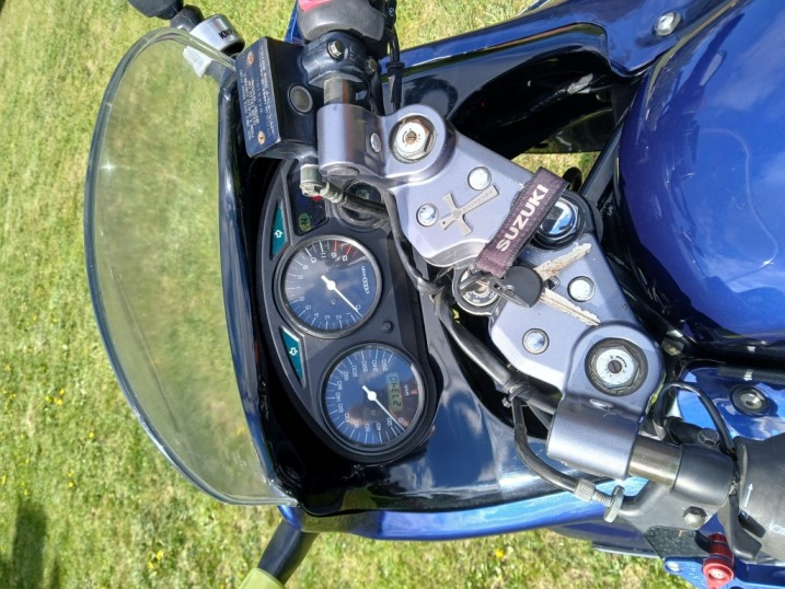 Suzuki gsxf750