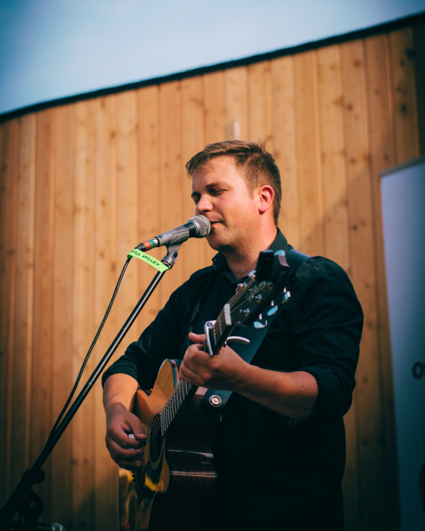 Marzysz o grze na gitarze, ale brakuje Ci talentu?