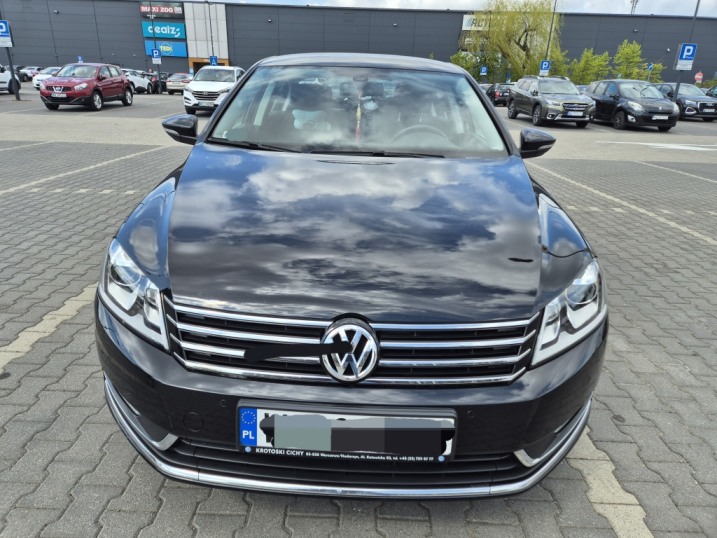 Sprzedam VW Passat B7 2.0 TDI - niski przebieg
