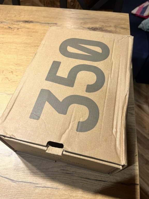 Yeezy Boost 350 v2