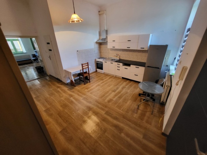 Wynajmę dwupokojowe 50m2 ul.Farna 3