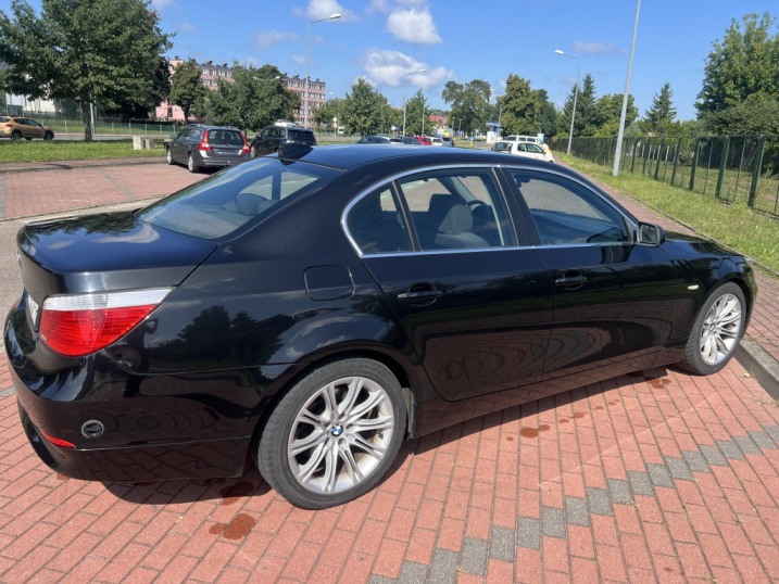 BMW 523i 2006
