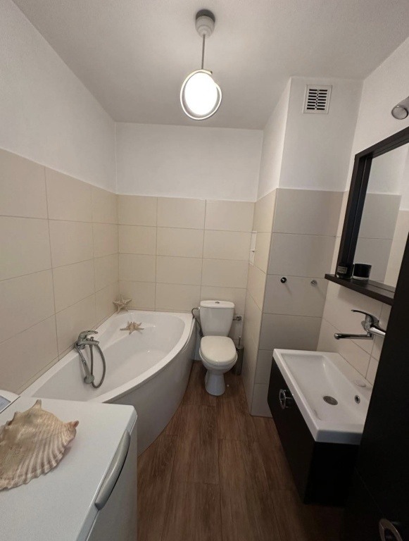 Wynajmuję  2 pokojowe mieszkanie