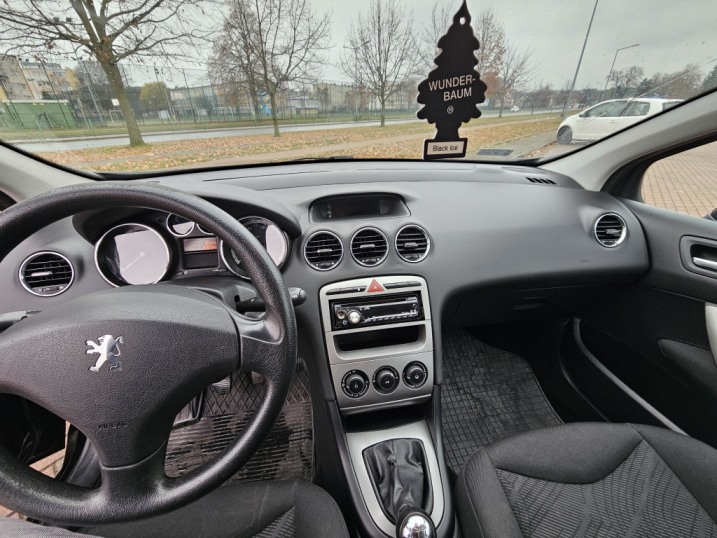 Na sprzedaż Peugeot 308 od pierwszego właściciela