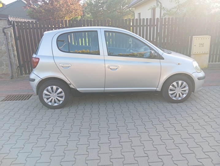 Toyota Yaris 2003