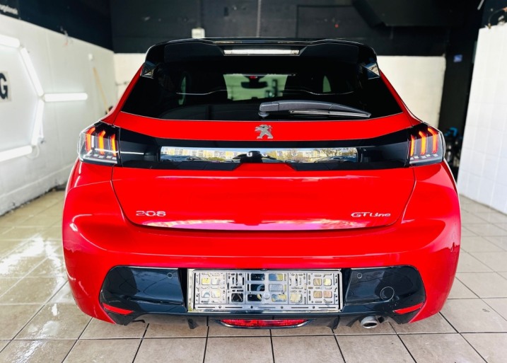 Peugeot 208 II serwisowany w ASO