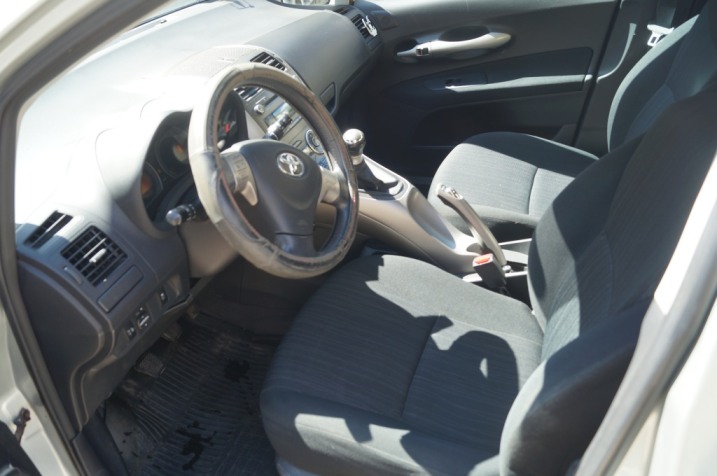 Sprzedam - Toyota Auris 2.0 diesel 2009r