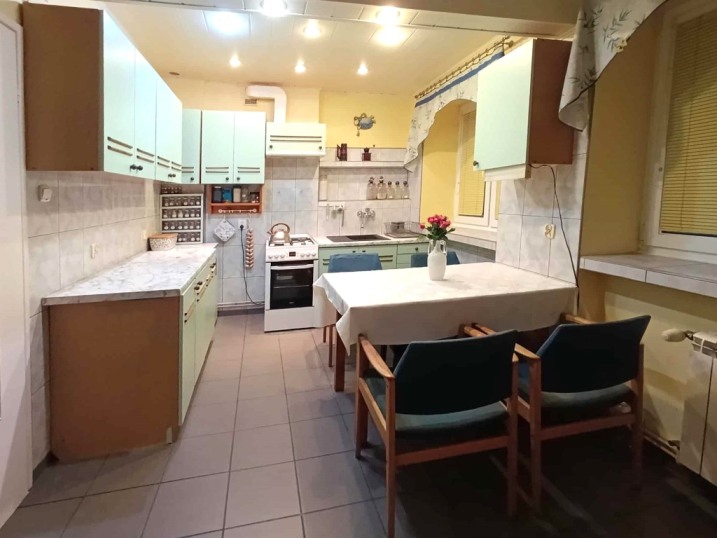 Sprzedam przestronne mieszkanie