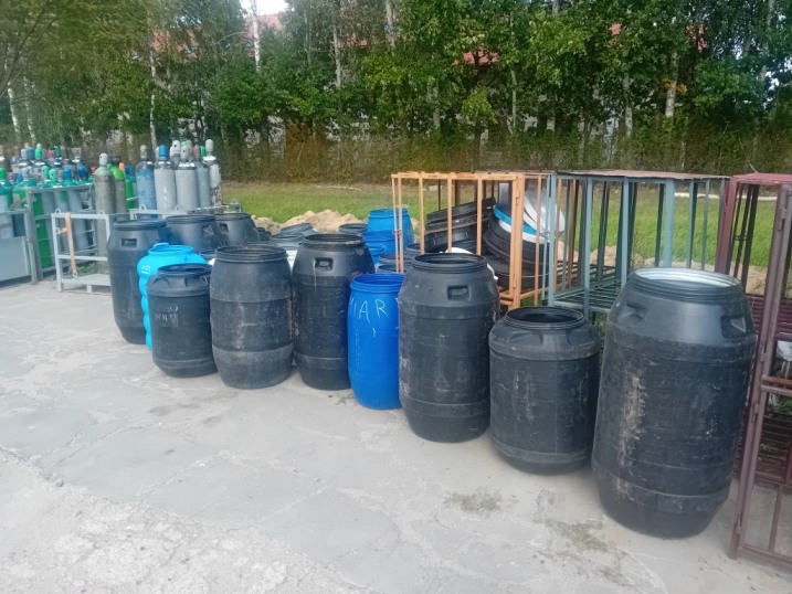 Sprzedam pojemniki na deszczówki z kranikiem