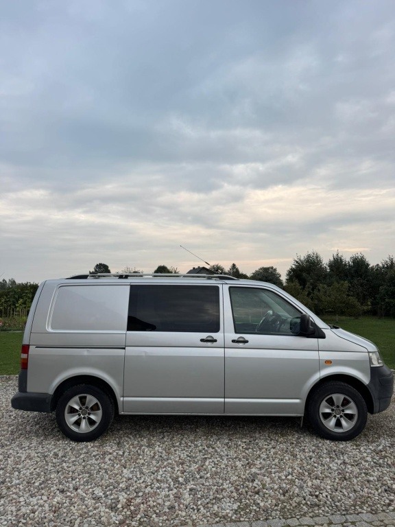 Volkswagen Transporter T5 2.5 TDI