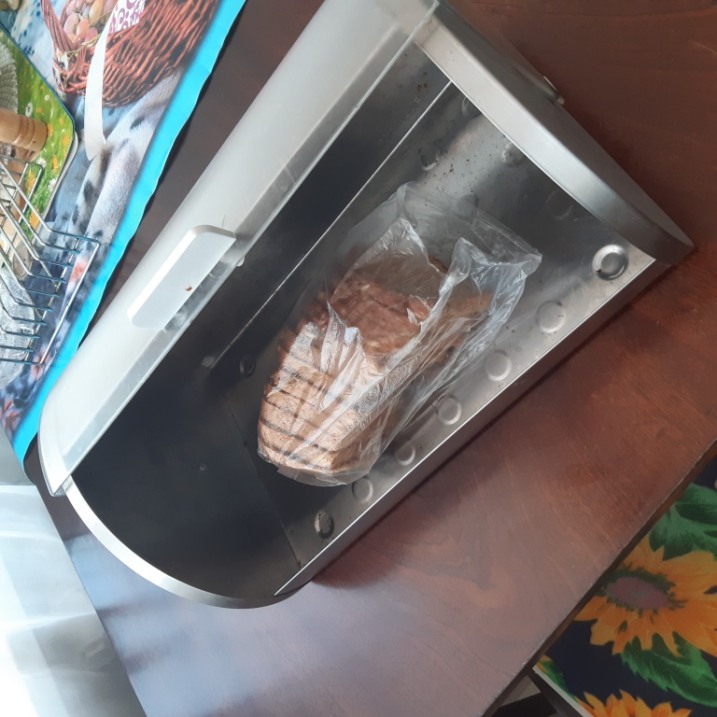 Chlebak metalowy używany duży tanio