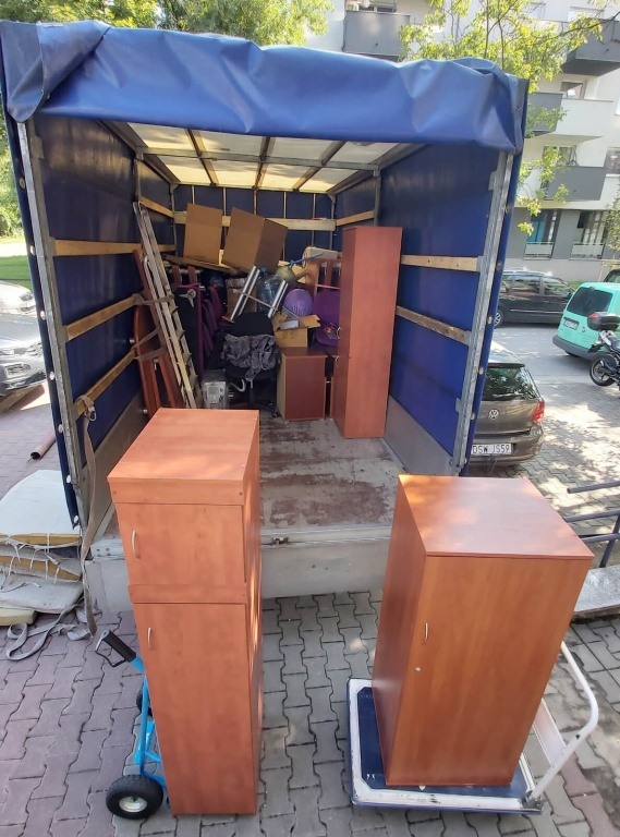 Opróżnianie mieszkań domów piwnic garaży