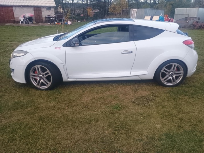 Sprzedam samochód osobowy