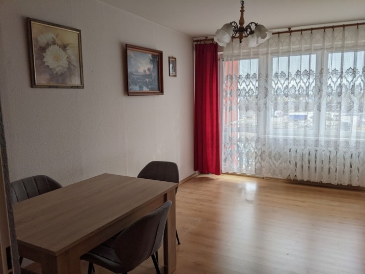 Na sprzedaż mieszkanie 48,17m2 przy ul. Dzieci Polskich . Lokalizacja , która ułatwia życie.