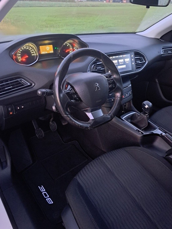 Peugeot 308 1.6 BlueHDI 2015