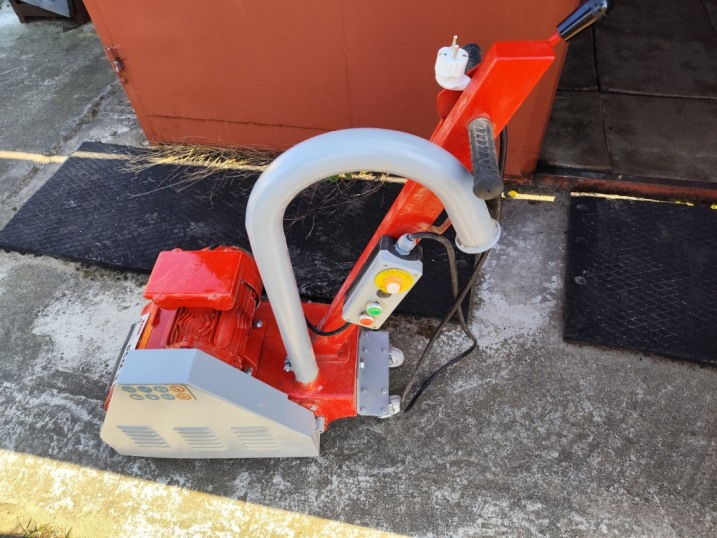 Cykliniarka taśmowa bezpyłowa jednofazowa do wynajęcia