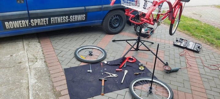 Naprawa rowerów trójkołowych, z wałem Kardana i napędem pasowym, Konstancin, Warszawa, Józefosław i okolice /Mobilny Serwis Rowerowy