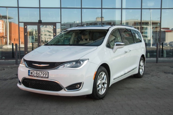 Chrysler Pacyfica limited 2020r