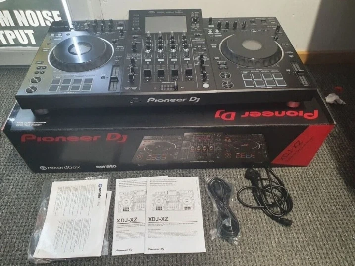 Fabrycznie nowe, oryginalne produkty: Pioneer DDJ-1000, Pioneer DDJ-1000SRT, Pioneer DJ XDJ-RX3, Pioneer XDJ-XZ, Pioneer DJ DDJ-REV7, Pioneer CDJ-3000, Pioneer CDJ-2000NXS2, Pioneer DJM-900NXS2, Pioneer DJM-V10, Pioneer DJM-S11
