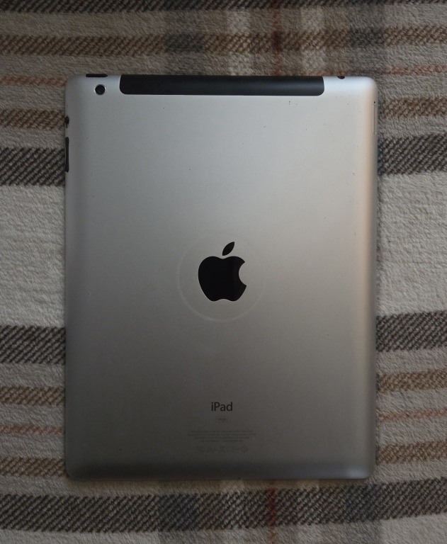 Model A1430  iPad Wi-Fi Cellular 16GB W