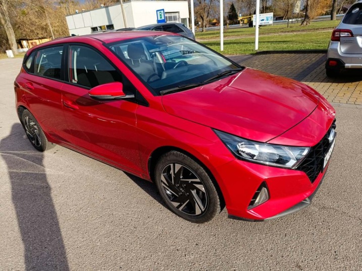 Hyundai i20 2023r. benzyna stan salonowy