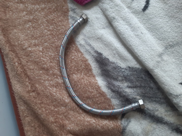 Wężyk przyłączeniowy do wody 3/4" x 3/4" x 600 mm w oplocie stalowym