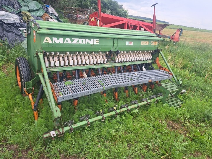 siewnik zbożowy amazone d9-30