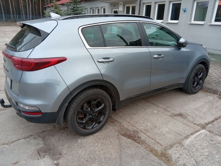 sprzedam KIA Sportage 1,6 CRDi 2WD, Black Edition z 2021 r. mild hybrid