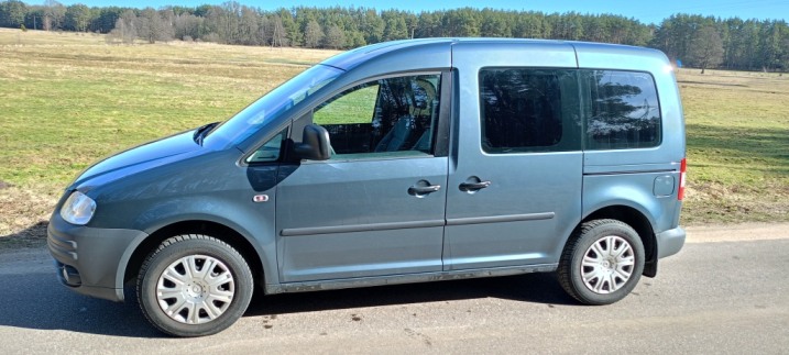Sprzedam VW Caddy 1.6 MPI benzyna