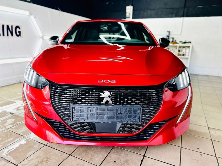 Peugeot 208 II serwisowany w ASO