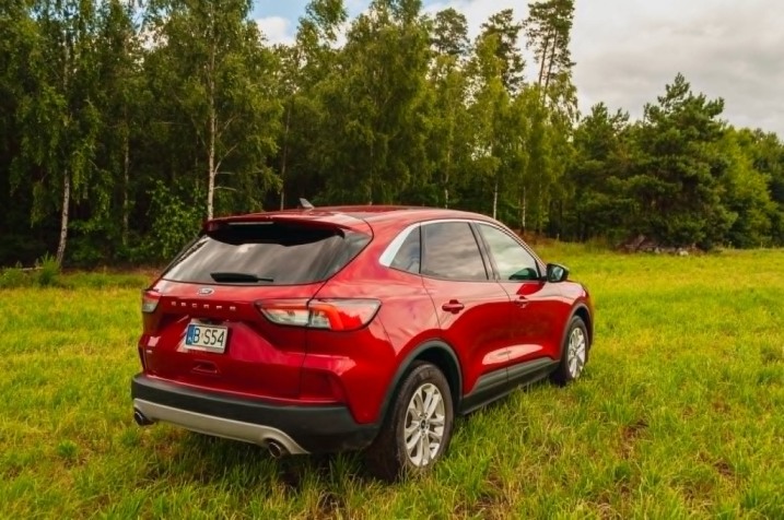 Ford Escape 2022 • 1.5 Benzyna •184 KM  • Automat • 56 tys. km • Wyjątkowy Kolor!