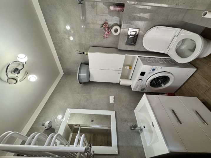 Wynajmę mieszkanie 33m2- salon połączony z kuchnią, pokój, łazienka