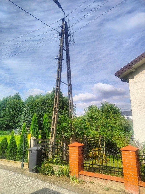 Sprawdz swoje prawo do odszkodowania za słupy energetyczne /
