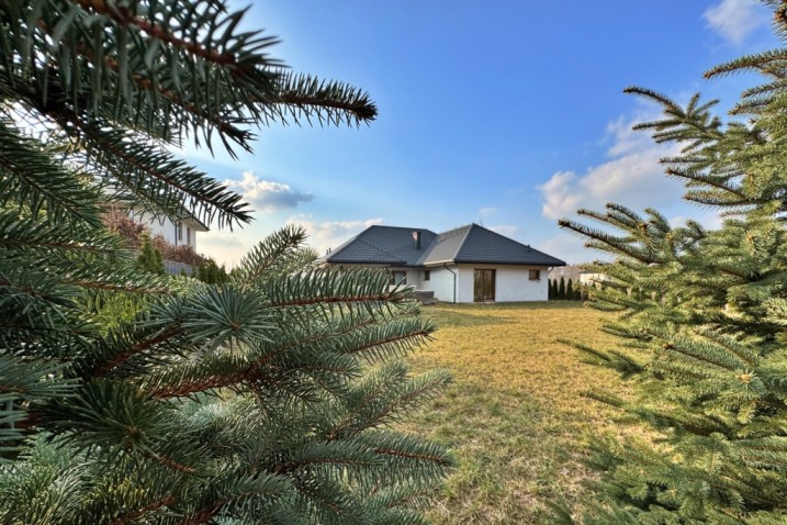 Nowoczesny dom parterowy | garaż 2-stanowiskowy | Dzbenin