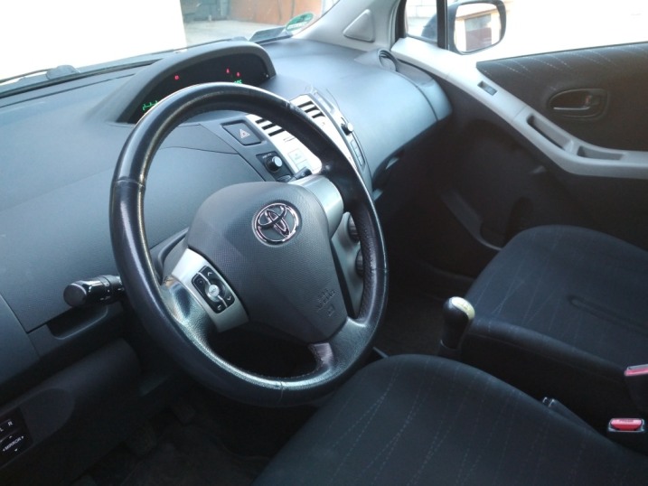 Toyota Yaris 2007 rok 1.4 Diesel