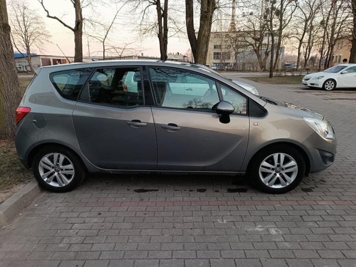 Opel Meriva 2011r. 1.4 turbo benzyna