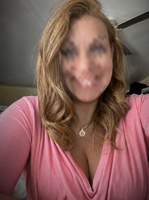 Dojrzała mężatka pozna młodszego na poziomie