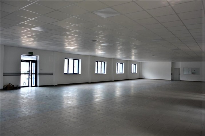 OD ZARAZ! Lokal prawie 500 m2 - TANIO!