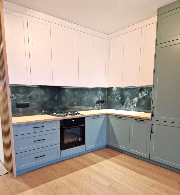 Meble na wymiar / szybki termin realizacji