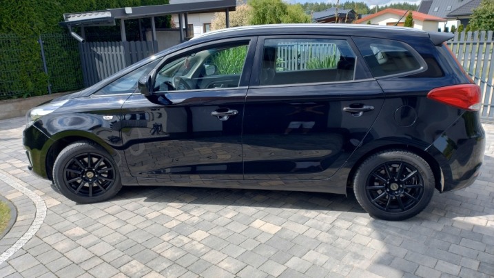 Kia Carens