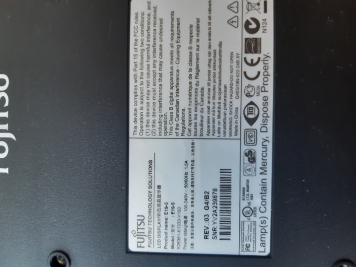 Monitor LCD FUJITSU 19" używany tanio